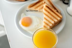Opciones de desayuno disponibles en Sagma Beach Rooms
