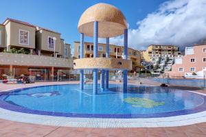 Bassein majutusasutuses Orlando - Sea View Apartment in Costa Adeje või selle lähedal