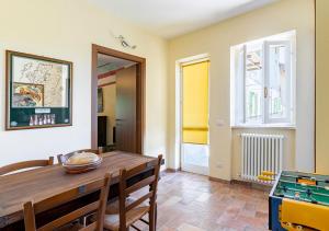 Fotografie z fotogalerie ubytování Casa di nonna Ines 1 - Hideaway in Monferrato con Vista sulle Colline, Solarium e Piscina v destinaci Gabiano