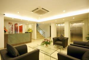 Posezení v ubytování Orbett Hotel