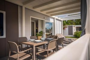 Maistra Camping Valkanela Mobile homes的休息区