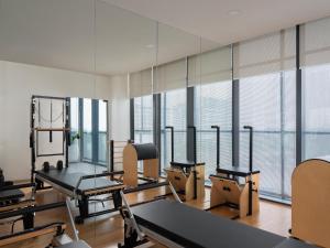 Palestra o centro fitness di JHL Solitaire Gading Serpong