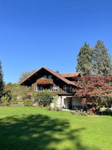 Fotografie z fotogalerie ubytování NEB-THUN LODGE`s Seehaus 1 Gwatt v destinaci Thun
