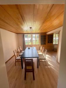 Fotografie z fotogalerie ubytování NEB-THUN LODGE`s Seehaus 1 Gwatt v destinaci Thun