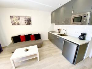 Kuchyňa alebo kuchynka v ubytovaní Maraverde holiday apartment by AltamarHomes