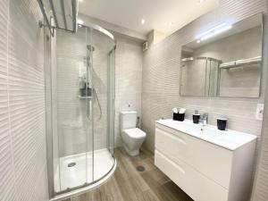 Kúpeľňa v ubytovaní Maraverde holiday apartment by AltamarHomes