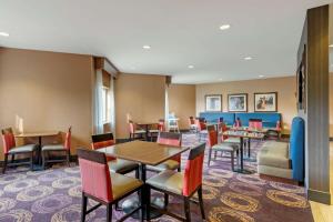 Posezení v ubytování Comfort Inn & Suites Market - Airport