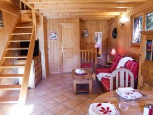 Afbeelding uit fotogalerij van Chalet Evasion by Interhome in Les Bossons