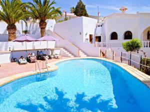 Bazén v ubytovaní Holiday Home Schütze by Interhome alebo v jeho blízkosti