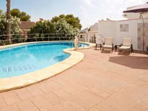 Bazén v ubytovaní Holiday Home Schütze by Interhome alebo v jeho blízkosti