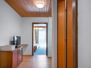 Posteľ alebo postele v izbe v ubytovaní Apartment Nadine-1 by Interhome