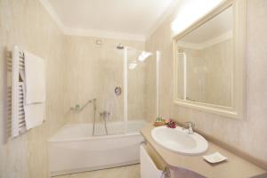 Koupelna v ubytování Hotel Le Palme