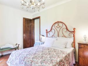 Posteľ alebo postele v izbe v ubytovaní Villa Fonte di Pillo by Interhome