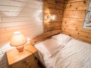 Postel nebo postele na pokoji v ubytování Holiday Home Kotirannan mökit by Interhome