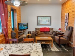 Χώρος καθιστικού στο Holiday Home Hil-lak-ka 7