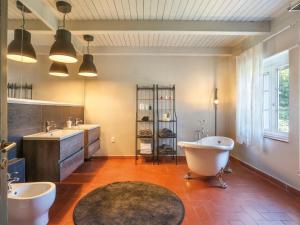 A bathroom at Holiday Home Piero by Interhome