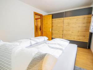 Postel nebo postele na pokoji v ubytování Apartment Christine by Interhome