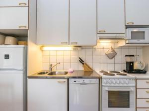 Køkken eller tekøkken på Holiday Home Prokatti by Interhome + 8 billeder