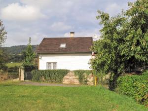 Vonkajšia záhrada v ubytovaní Holiday Home Penzion Jindřiška by Interhome