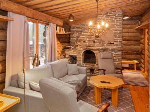 Et opholdsområde på Holiday Home Rukalehto by Interhome