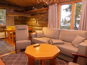 Et opholdsområde på Holiday Home Rukalehto by Interhome