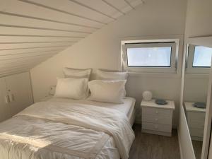 Cama o camas de una habitación en Lovely 2-bedroom apartment- Comporta
