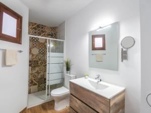 Koupelna v ubytování Holiday Home Robin by Interhome
