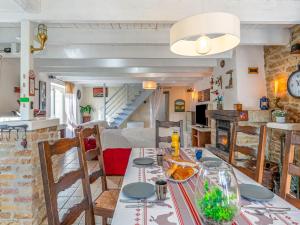 Posezení v ubytování Holiday Home Ti Bonheur by Interhome + 16 fotografií