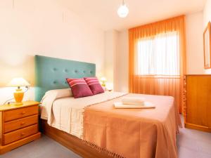 Postel nebo postele na pokoji v ubytování Apartment Mar de Oropesa II-2 by Interhome
