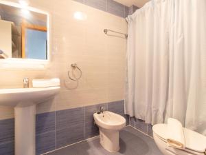 Koupelna v ubytování Apartment Mar de Oropesa II-2 by Interhome