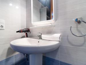 Koupelna v ubytování Apartment Mar de Oropesa II-2 by Interhome