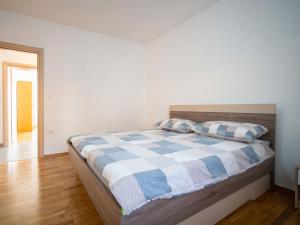 Fotografie z fotogalerie ubytování Apartment Suzy - SNJ139 by Interhome v destinaci Senj