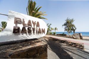 Zdjęcie z galerii obiektu Bastian Beach. Casa Cheah. Sea View w Costa Teguise