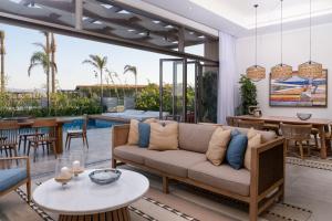 A seating area at Steigenberger Resort Ras Soma