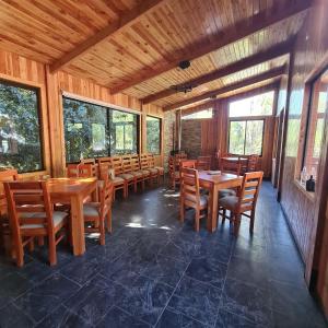 Restavracija oz. druge možnosti za prehrano v nastanitvi Lican Lodge