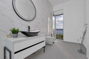 Fotografia z galérie ubytovania Luxury Villa Mare Visum v destinácii Brela