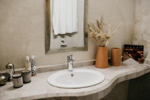 Koupelna v ubytování Riad Babouchta & Spa