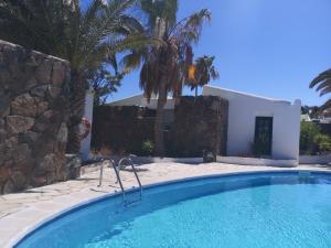 Basen w obiekcie Casa EL JARDIN lub w pobliżu