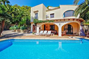 Bazén v ubytovaní Sola - pretty holiday property with garden and private pool in Benissa alebo v jeho blízkosti