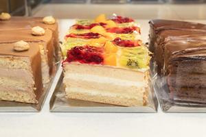 Makanan di atau berdekatan hotel