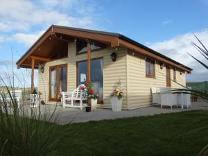 Gallery image of West Horizon holiday lodge beach 3 minutes walk in Ardeonaig