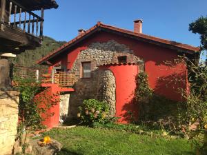 Zahrada ubytování Casa rural en Asturias a orillas del río Narcea puerta de Somiedo