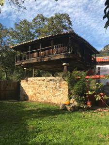 Zahrada ubytování Casa rural en Asturias a orillas del río Narcea puerta de Somiedo