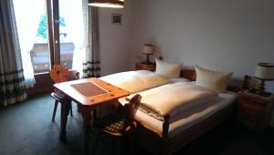 Postel nebo postele na pokoji v ubytování Pension Karolin