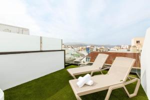 Balkón alebo terasa v ubytovaní Luxury Penthouse With Jacuzzi La Strada