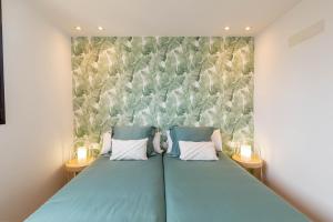 Posteľ alebo postele v izbe v ubytovaní Luxury Penthouse With Jacuzzi La Strada