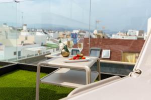 Balkón alebo terasa v ubytovaní Luxury Penthouse With Jacuzzi La Strada