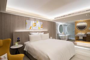 Katil atau katil-katil dalam bilik di 168 Motel-Zhongli