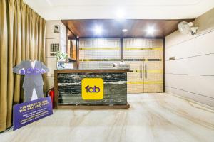 Kuchyň nebo kuchyňský kout v ubytování FabHotel Prime Sapphire Inn