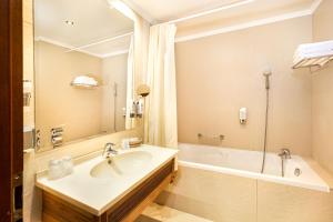 Kúpeľňa v ubytovaní Hotel International